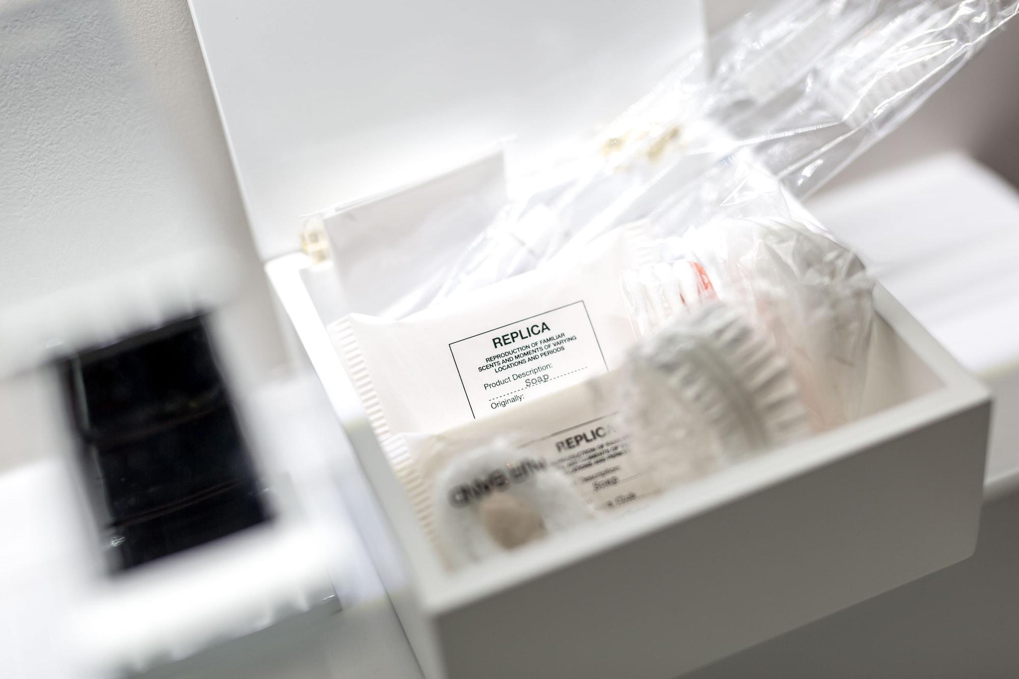 Hotel The Haven Roma Εξωτερικό φωτογραφία Replica perfume packaging